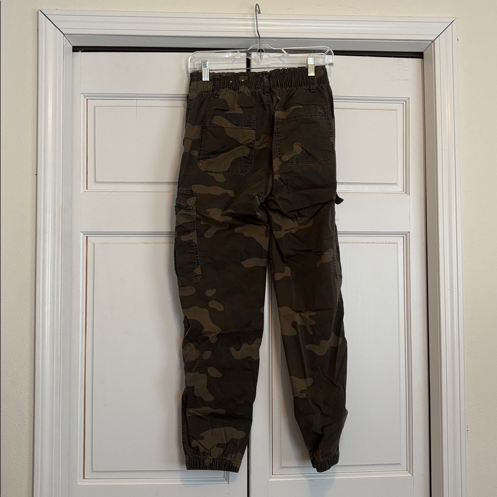 American Eagle Outfitters Green Camouflage Pants - Picture 4 of 4